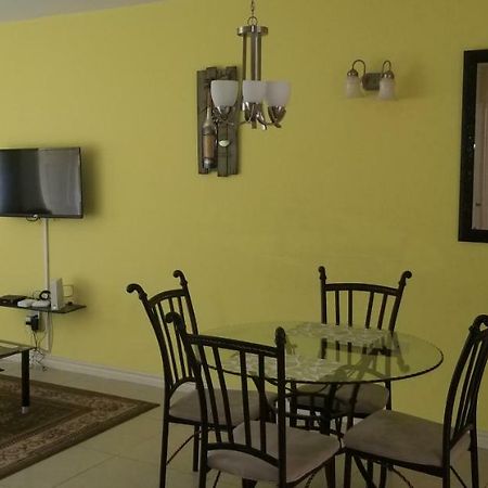 Apt 12, Executive Suites Ja - Palms Enfield Exterior foto