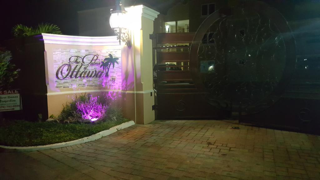 Apt 12, Executive Suites Ja - Palms Enfield Exterior foto