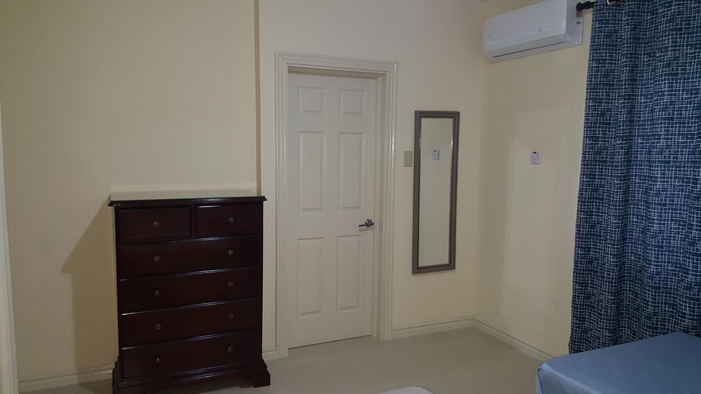 Apt 12, Executive Suites Ja - Palms Enfield Exterior foto