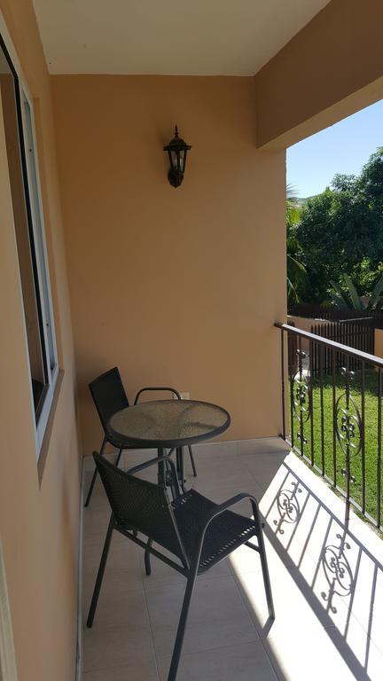Apt 12, Executive Suites Ja - Palms Enfield Exterior foto