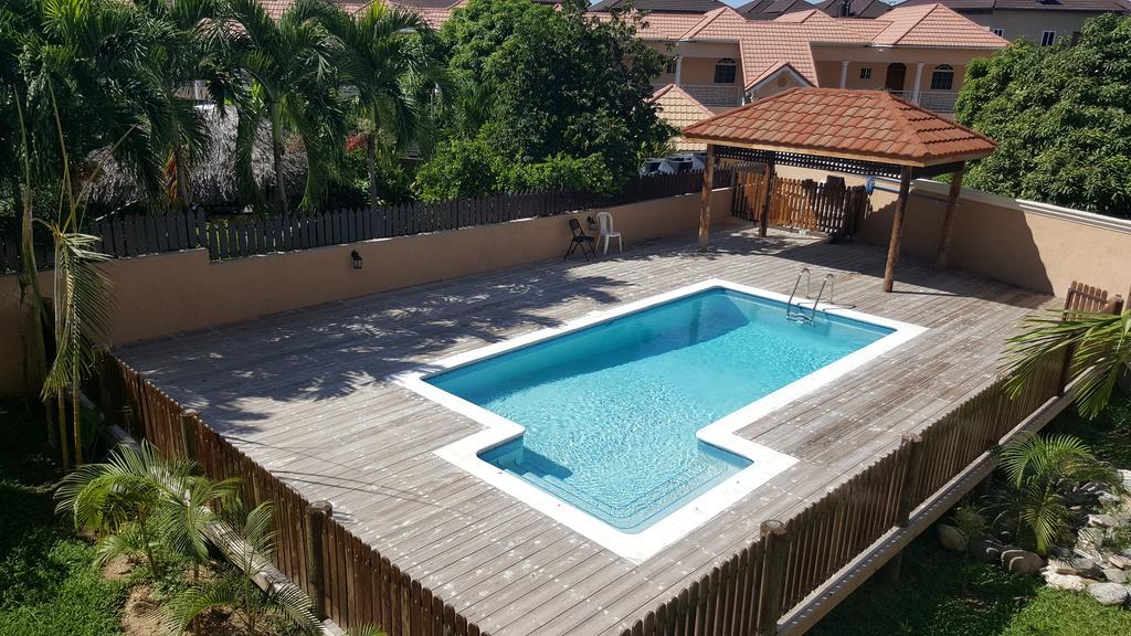Apt 12, Executive Suites Ja - Palms Enfield Exterior foto