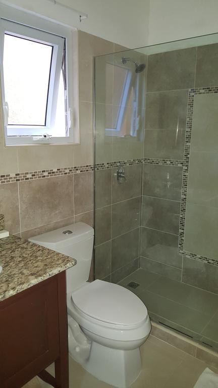Apt 12, Executive Suites Ja - Palms Enfield Exterior foto