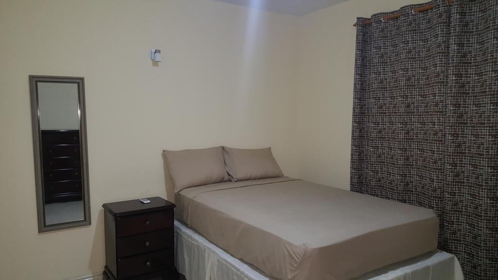 Apt 12, Executive Suites Ja - Palms Enfield Exterior foto
